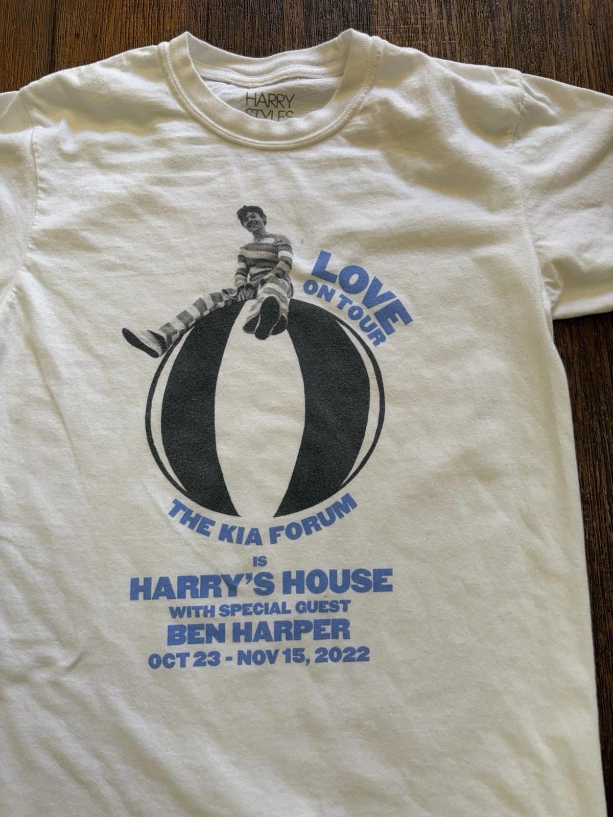 

Men s Harry Styles T-Shirt White Spell-Out S 2022 Tour Pop Band Love British Boy 4XL