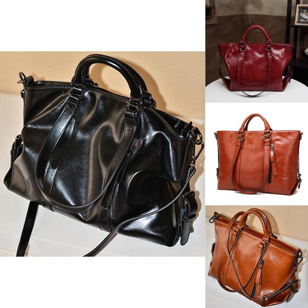 Womens Handbag With Soft Handle And Multiple Compartments For Everyday Style