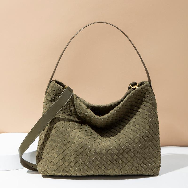 Hand-Woven Underarm Bag Fashion Versatile Shoulder Bag Commuter Tote Bucket Bag Crossbody Bag