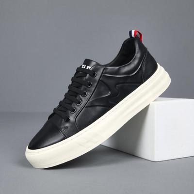 Încălțăminte pentru bărbați – Adidași