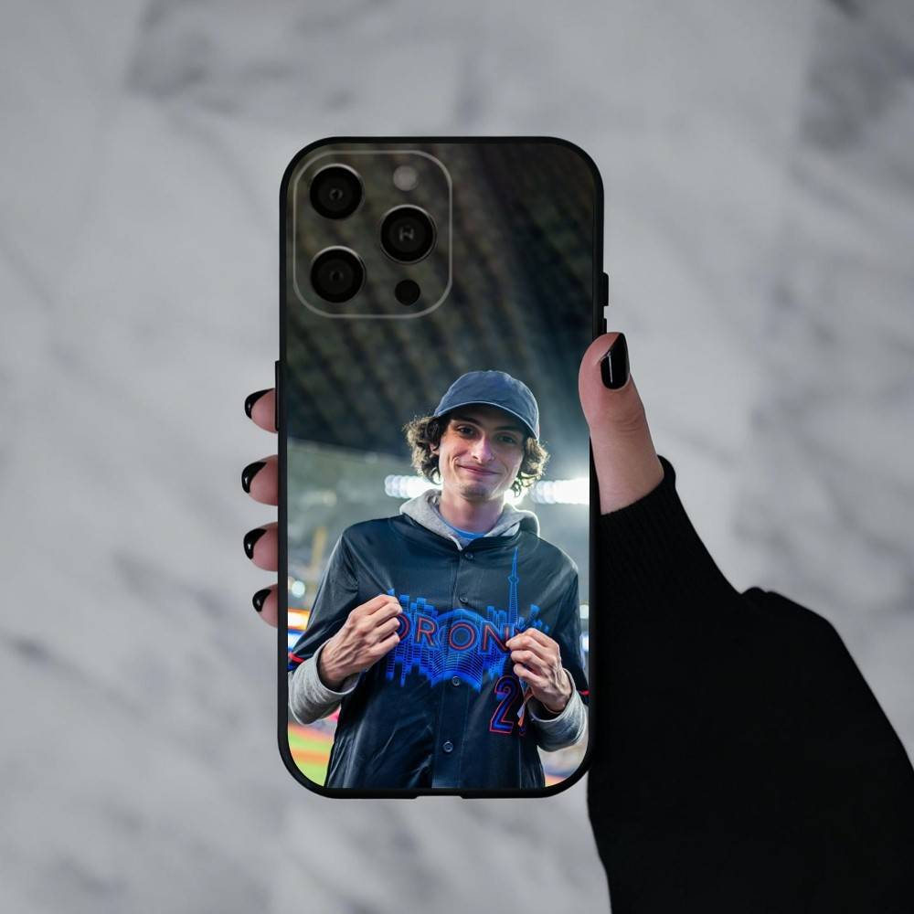 

Чехол для телефона F-Finn W-Wolfhard Actor для iPhone 17pro, 16, 15, 14, 13, 12, 11 Plus, Pro Max, XS, Мягкий силиконовый черный чехол iPhone14