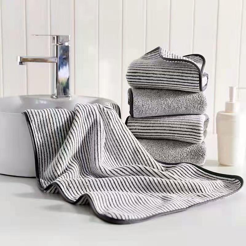 Bamboo Charcoal Bath Towel - Soft, Absorbent, Quick-Dry, Lint-Free, Thick, Starry Stripes, Black & White, Unisex.