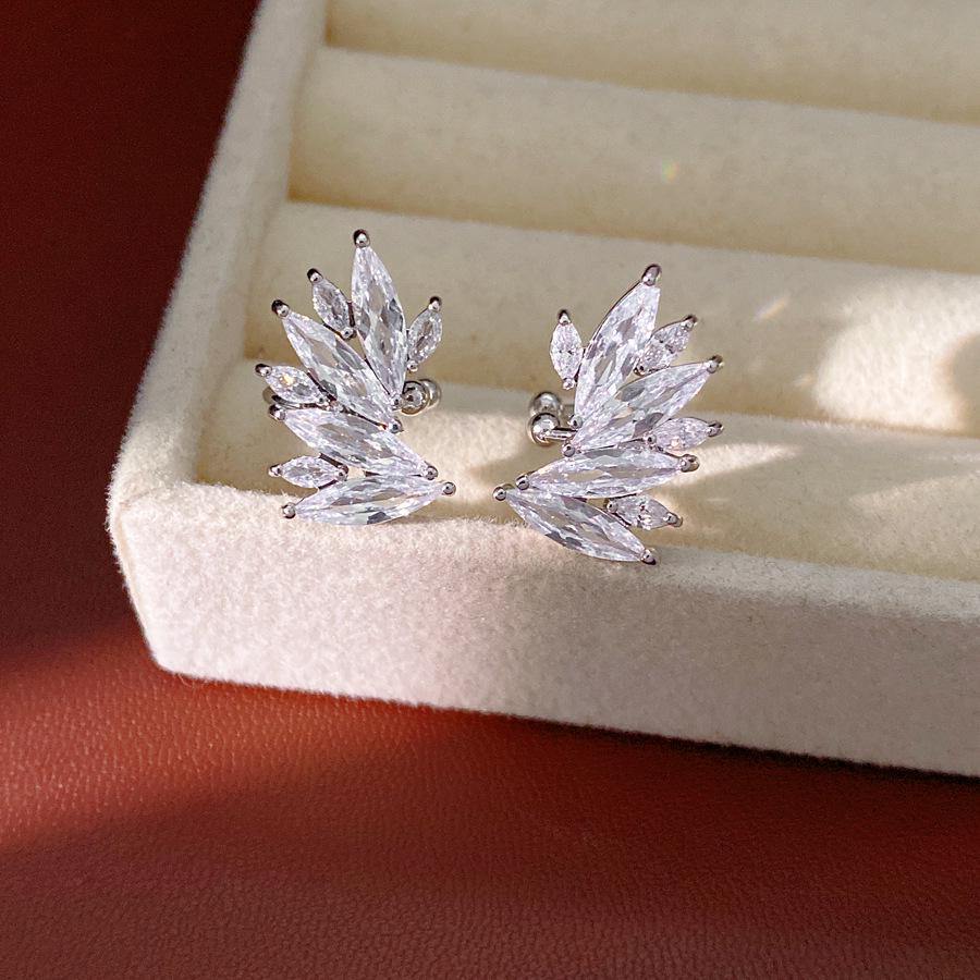 Zirconia Leaf Ear Clip: Versatile, No-Piercing, Luxury Earrings for Women