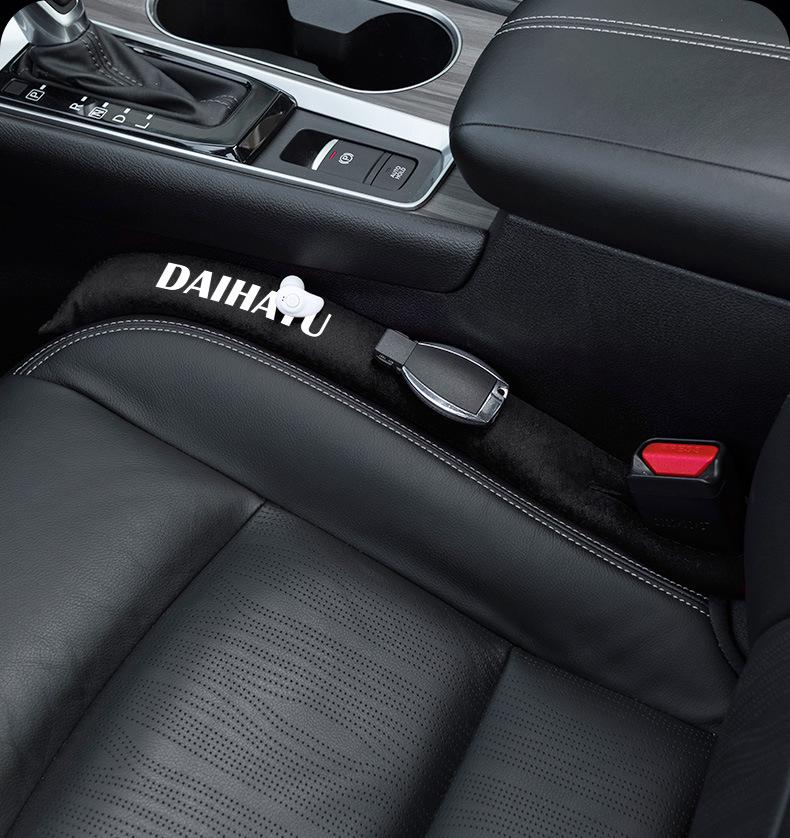 Toyota Daihatsu Front Seat Gap Filler: Anti-Leak Decorative Strip
