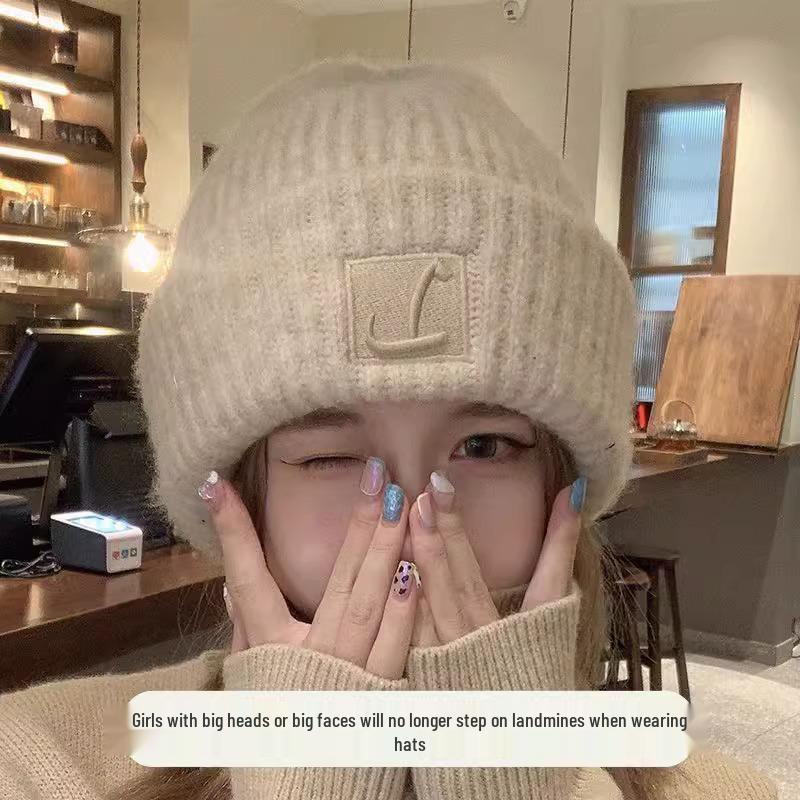 Women's Loose Warm Knit Hat for Large Heads: Autumn/Winter Style