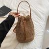 Borsa a secchiello estiva in paglia intrecciata per donna Borsa a tracolla semplice da spiaggia con coulisse