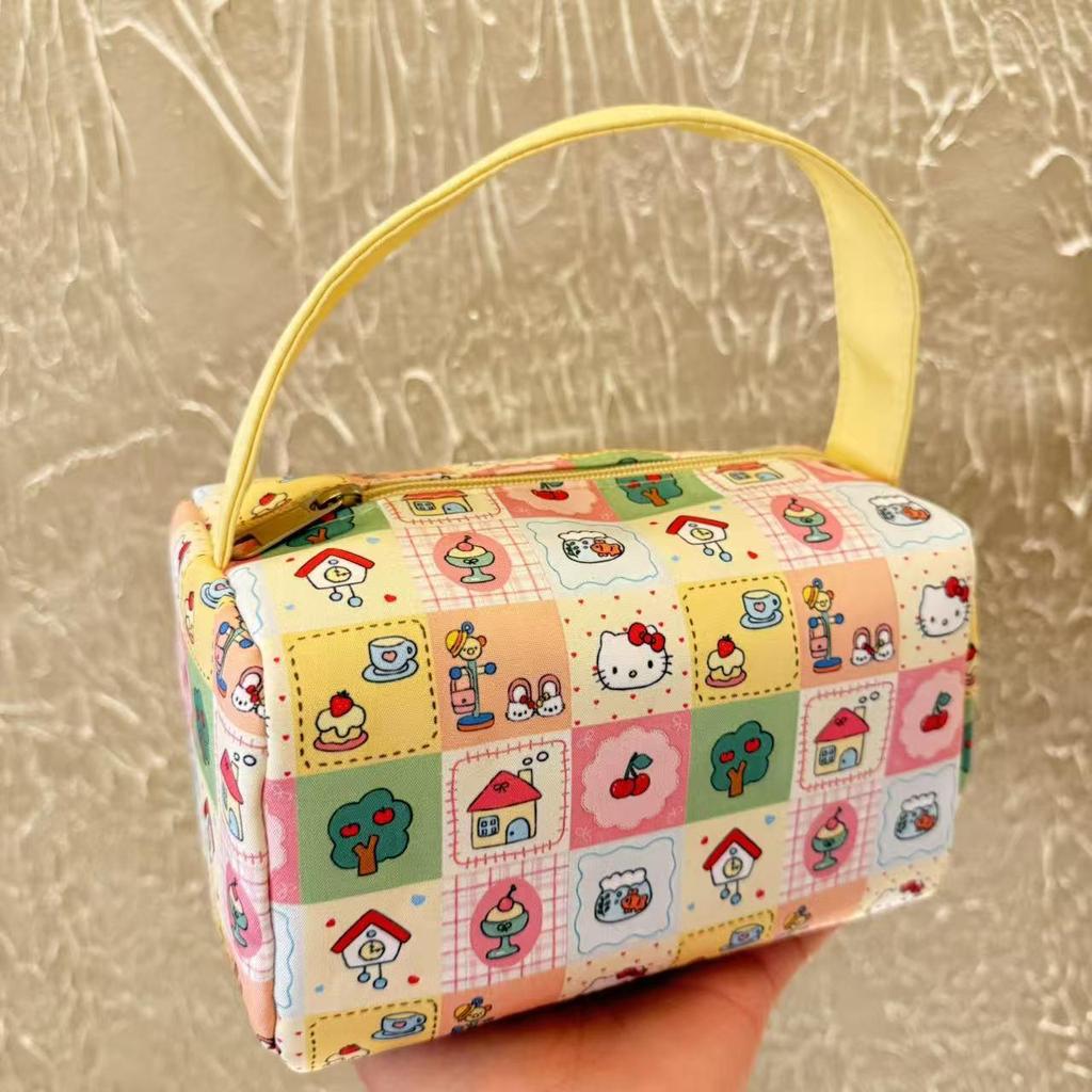 High-Value Large-Capacity Portable Makeup Travel Bag - Cute 3D Design for Women