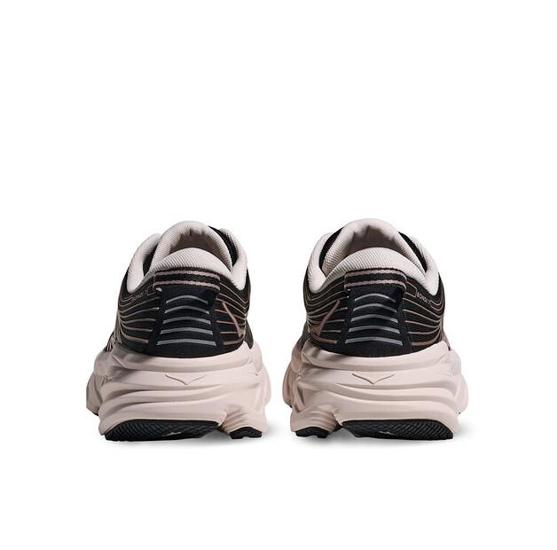 Hoka Bondi 7 Sneakers
