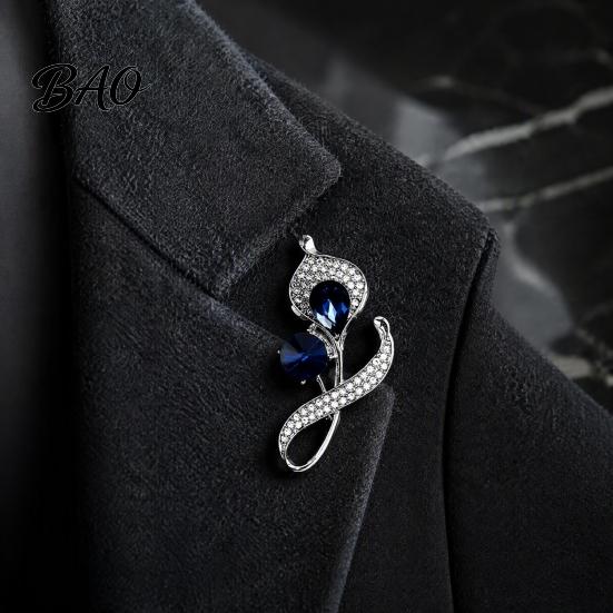 Shirt Brooch Women Rhinestone Flower Pin, Sparkling Floral Lapel Jewelry Accessory Decorative for Coats Dresses Suits Badge