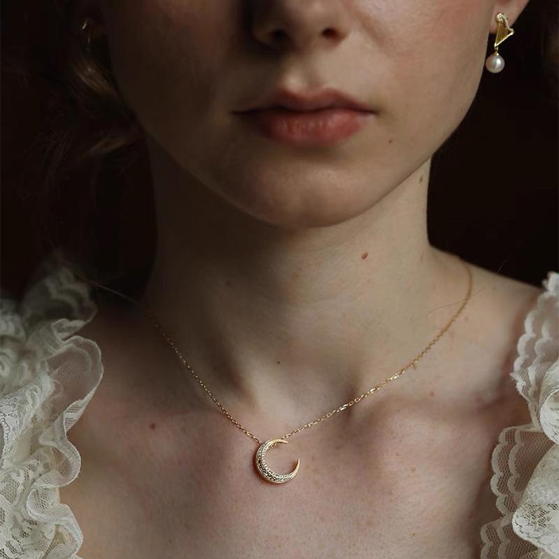 2024 Trendy Moon Necklace for Women - Stylish Clavicle Chain, Korean-Inspired Cool & Simple Design
