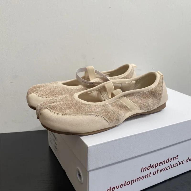 Fashion Cross Strap Tabi Hollow Flat Shoes Women Mary Jane Slip-on Split Toe Ballet Flats Trainers 2025 Summer Outdoor Walking Sneakers