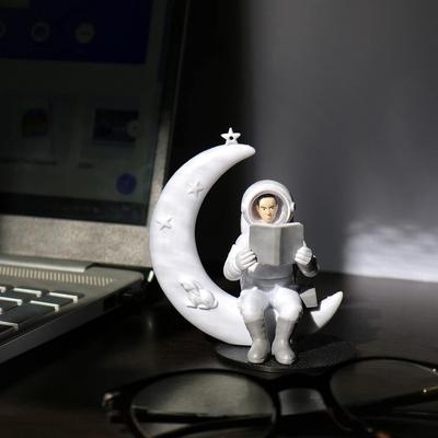 Cute Outer Space Astronaut Figurine Action Figure Toys Statue for Showpiece Home Living Room Decor Office Desktop Decoration Car Dashboard