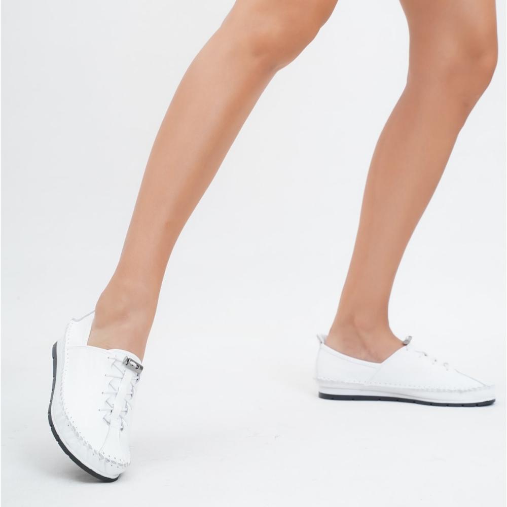 Flache Lederschuhe aus echtem Leder in Beige für Damen