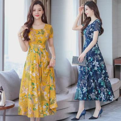 Robe d'été coréenne à manches courtes et coupe ajustée avec col rond et grande jupe évasée pour femmes
