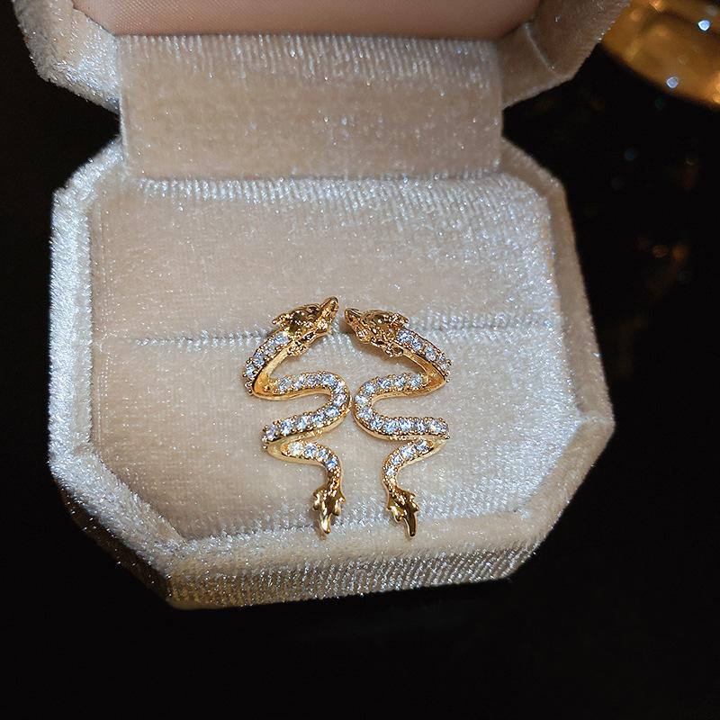 Chinese style light luxury zircon zodiac dragon-shaped silver needle earrings real gold electroplating temperament earrings