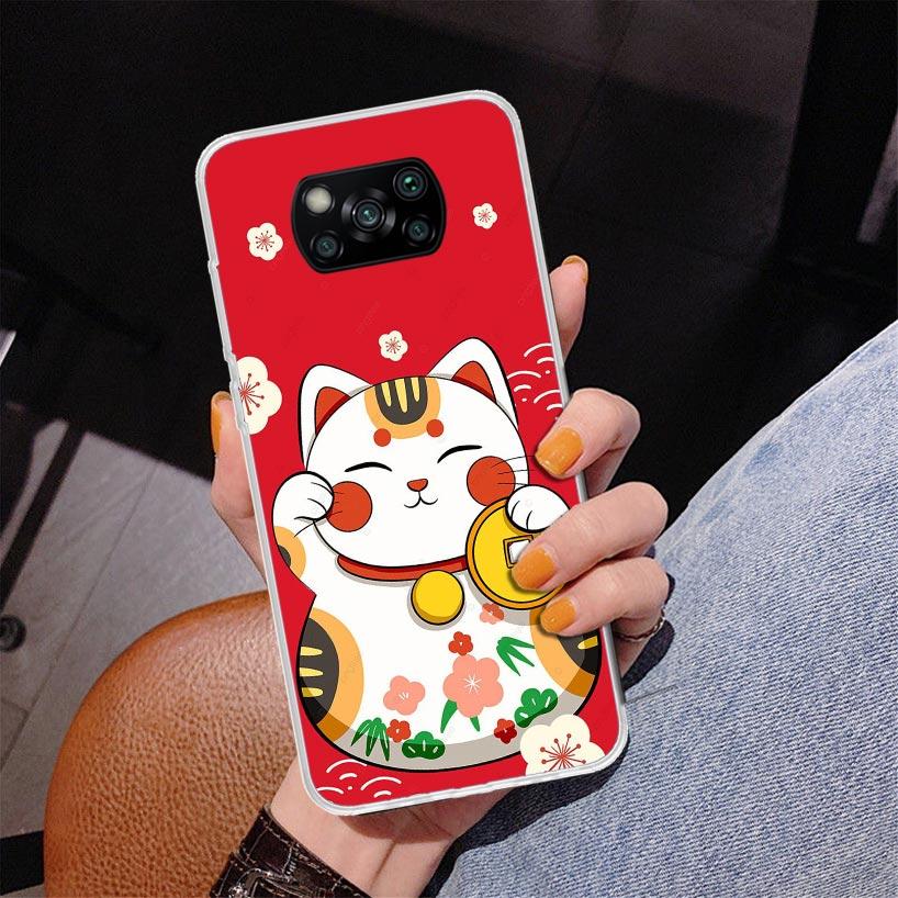 Chat Porte-Bonheur Maneki Neko Étui de Téléphone Japonais pour Xiaomi Poco X5 X6 X7 Pro X4 Gt F7 Ultra M8 M7 Redmi 15C 15 13C 13 12C 12 Unique Co