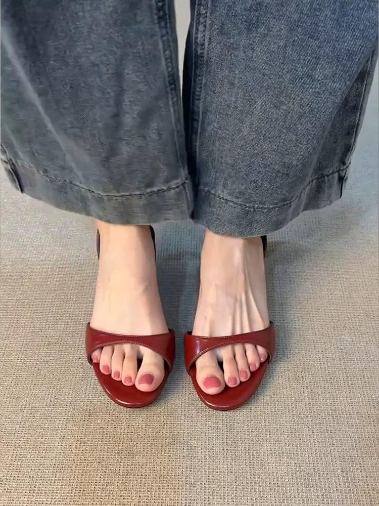 Cowhide Version~ French Kitten Heel Round Head Open Toe One-word Buckle with Sandals Women's 2025 Summer Temperament Stiletto Sandals