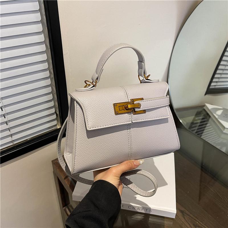 

Новая простая сумка-мессенджер на плечо с замком в виде личи, трендовая женская сумка