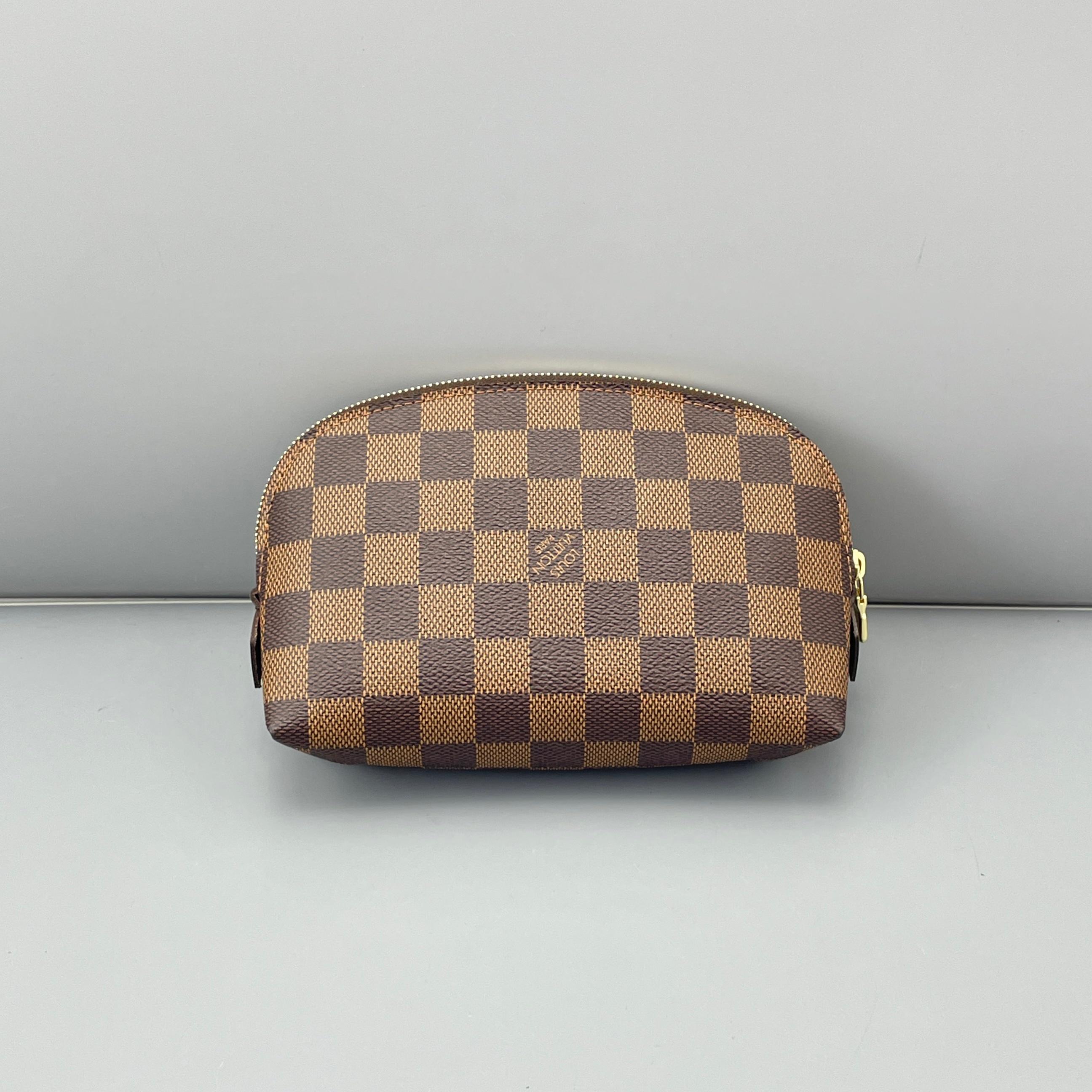 [Pre-Owned] Checkered Canvas Clutch Cosmetic Bag - Very Good #OUVS80 ONE SIZE