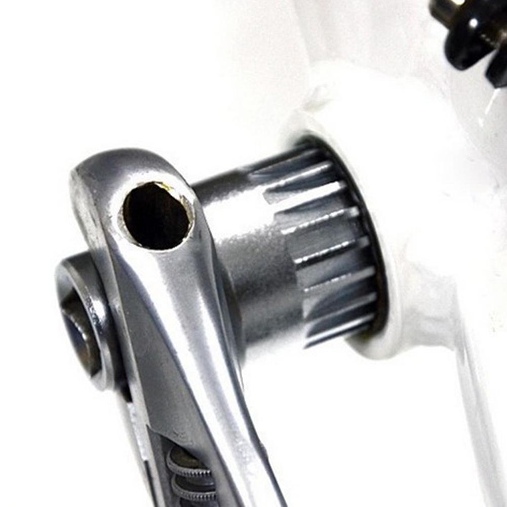 Instrumente de demontare pentru reparații de biciclete