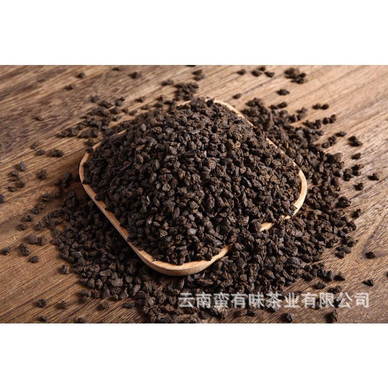 500 g reifer Yunnan Puerh-Tee, Menghai-Tee mit klebrigem Duft, versteinerter loser Tee