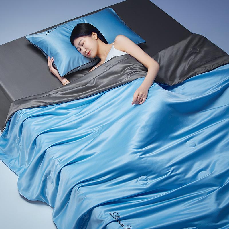 2026 Cool Touch Solid Silk Summer Quilt Set - Double-Sided, Washable, 3 or 4 Pieces 100*150cm Single Quilt (Random Color)