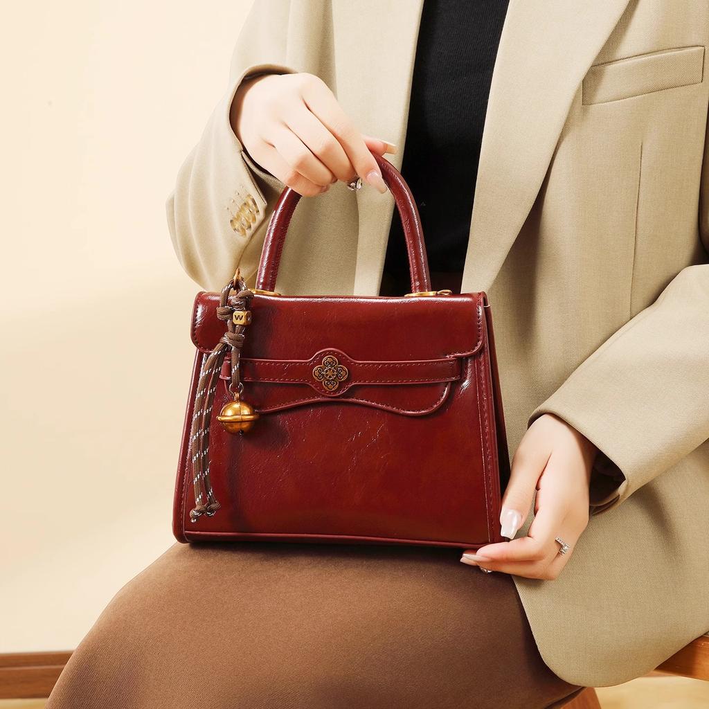 Korean Retro Handbag, A Casual Single-shoulder Crossbody Bag for Women, A Unique and Stylish Instagram Crossbody Bag