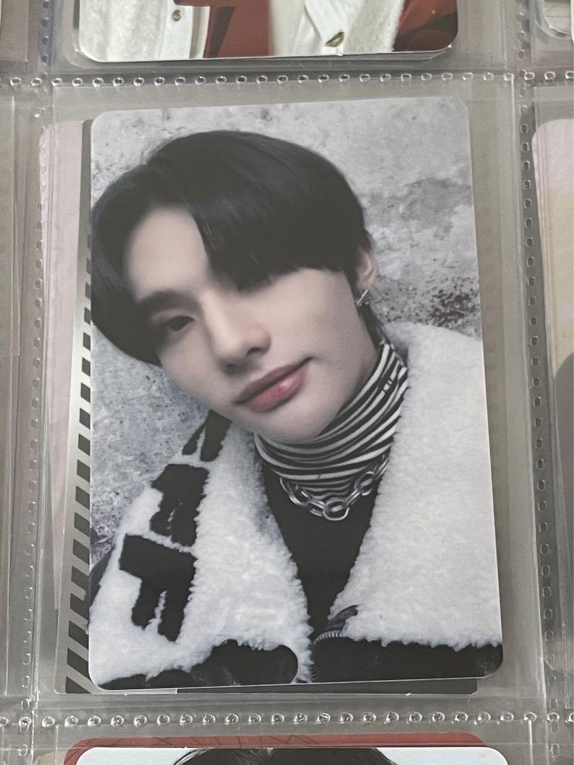 

[USED] straykids hyunjin trading card christmas evel luckydro