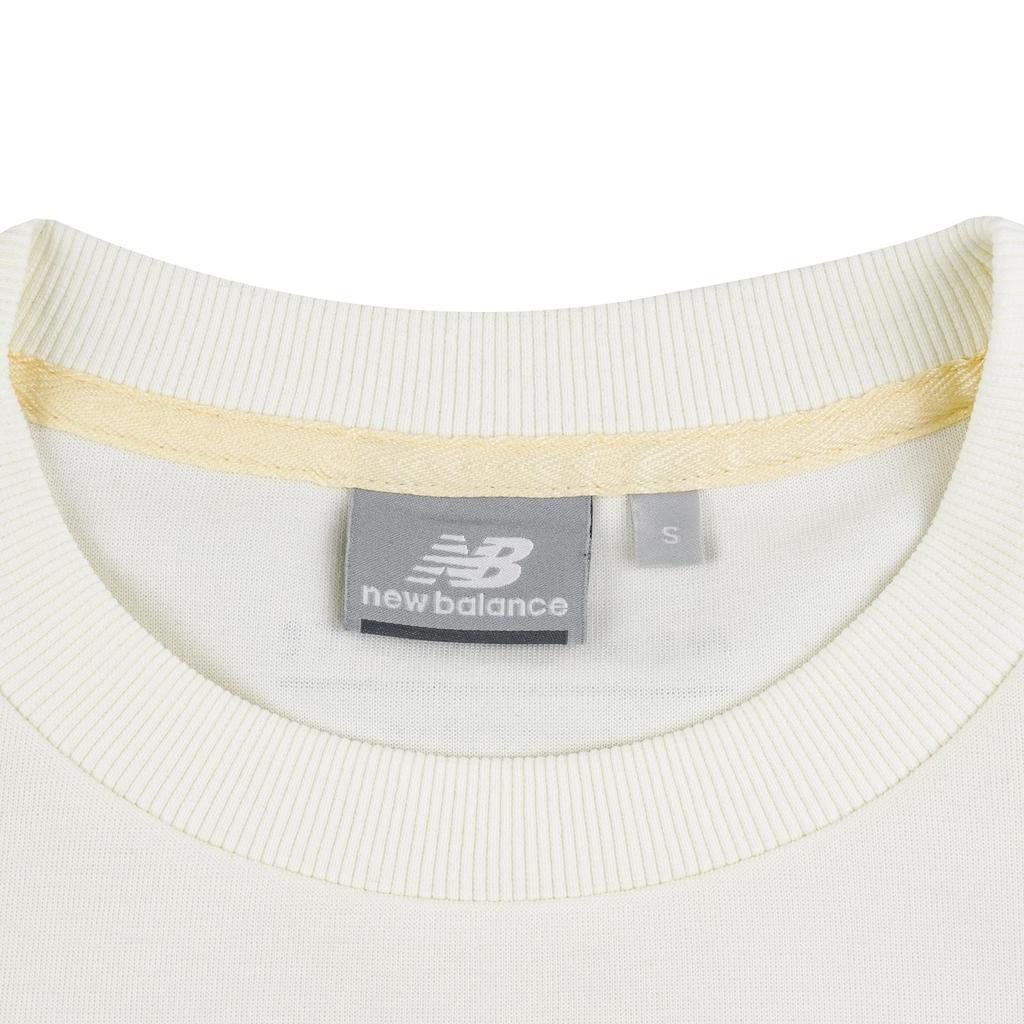 New Balance Sweatshirts Women's White Crew Neck Moderate Regular (Unisex) Sweatshirts NCA47012 IV