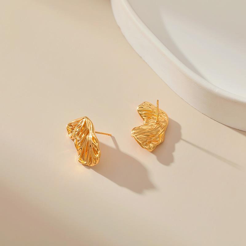 Vintage French Niche Design 18k Gold Plated Irregular Butterfly Stud Earrings For Women
