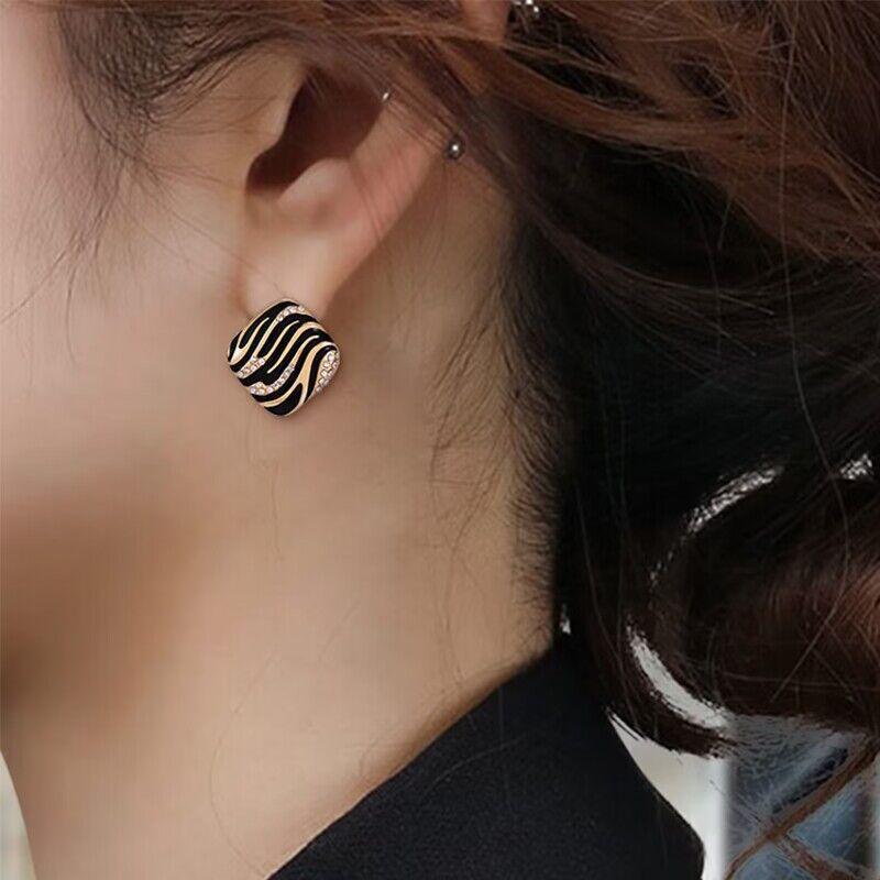Stud Earrings High Sense Light Luxury Cold Wind Leopard Print Fashion Temperament Earrings Female Personality Cool People Niche Design Earrings