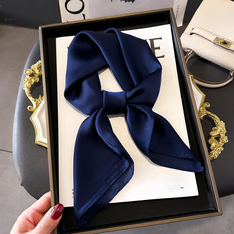 70cm Einfarbige Halstuch Hijab Schal für Frauen Seidensatin Stirnband Haarschals Damen Quadratische Schals Kopftücher für Damen