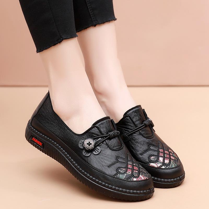 

Старые ******* тканевые туфли женские туфли для бабушки ****** и осень новые туфли на дерьмовой подошве нескользящие легкие туфли для мамы дышащие туфли для пожилой женщины 41