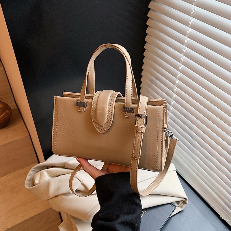 Women's Simple Temperament Handbag 2025 Summer New Versatile Small Square Bag High-end Commuter Shoulder Messenger Bag