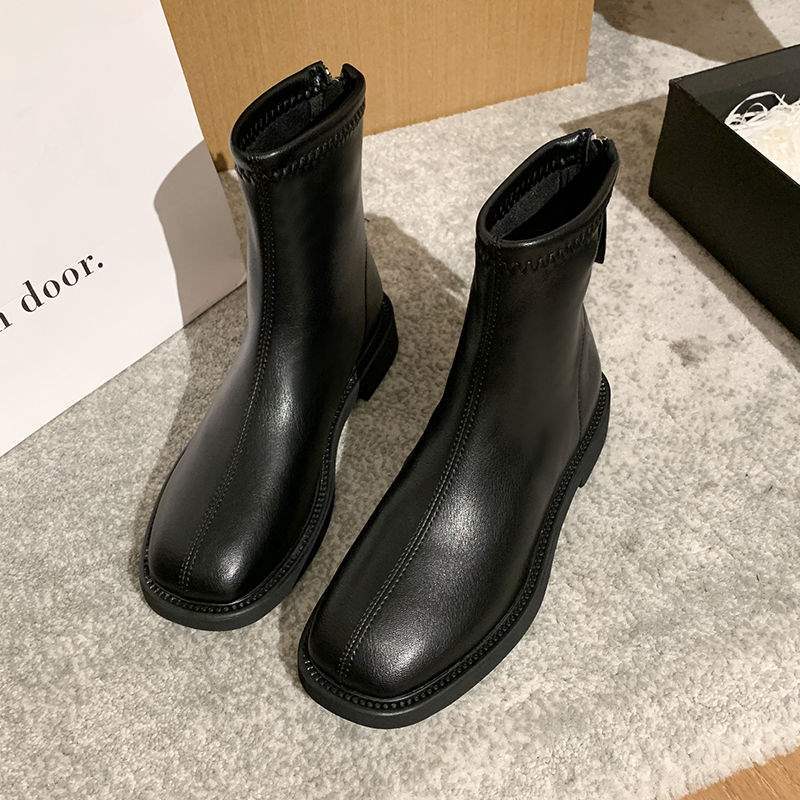 

French square head short boots women s boots 2025 new autumn and winter single boots flat soft leather thin Martin boots Chelsea boots 40