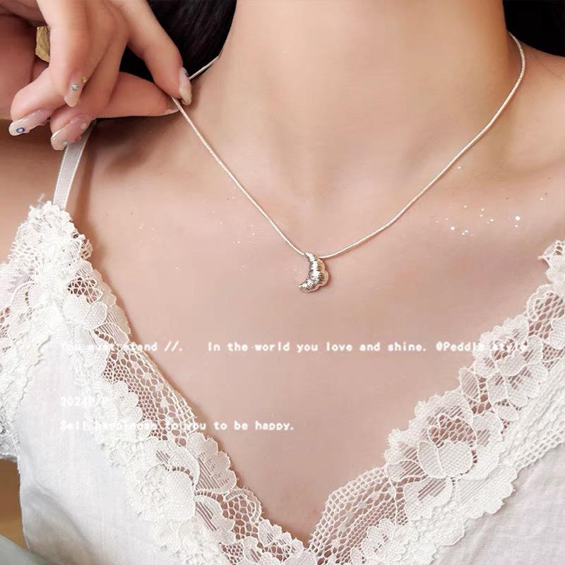 Elegante Collana con Perle d'Argento e Zaffiri - Catena per Clavicola Anti-Sbiadimento, Versatile per Donna