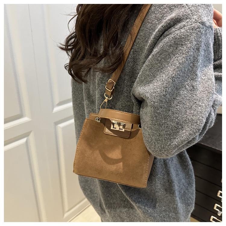 Retro Faux Leather Small Square Shoulder Bag Lock Closure Handbag for Women
