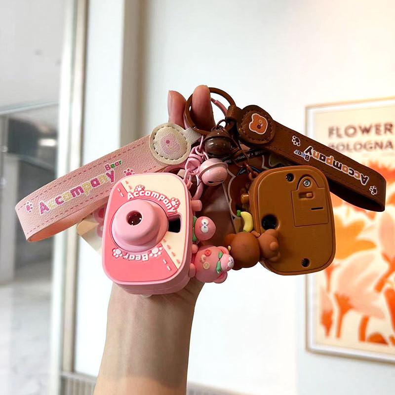 Whimsical Bear Cartoon Projector Keychain Lovely Silicone Gift For Parties Holidays