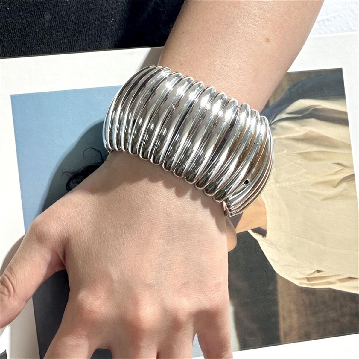 

Fashion New Exaggeration Elastic Solid Color Minimalist Thick Metal Punk Cuff Bracelet Women Charm Punk Elastic Wide Bangle