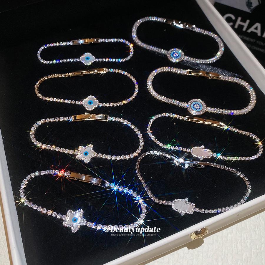 Elegant Geometric Zircon Mother-of-Pearl Flower Bracelet: Luxury Hand Jewelry for Women
