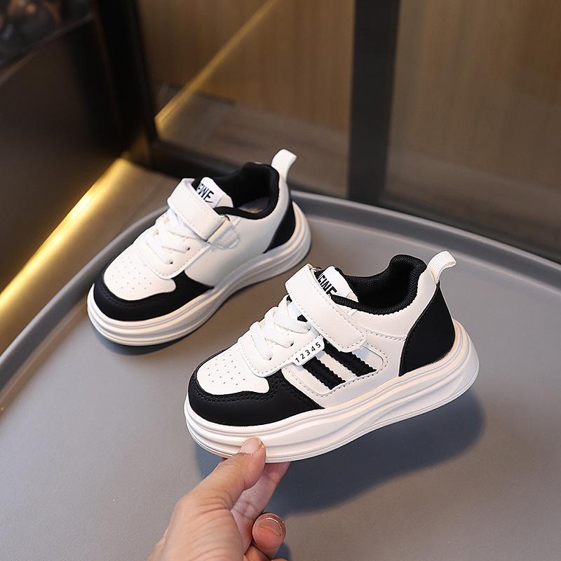 Children's Sports Shoes Board Shoes 2025 Autumn New Lightweight Girls Casual Shoes Baby Toddler Shoes Single Boys White Shoes
