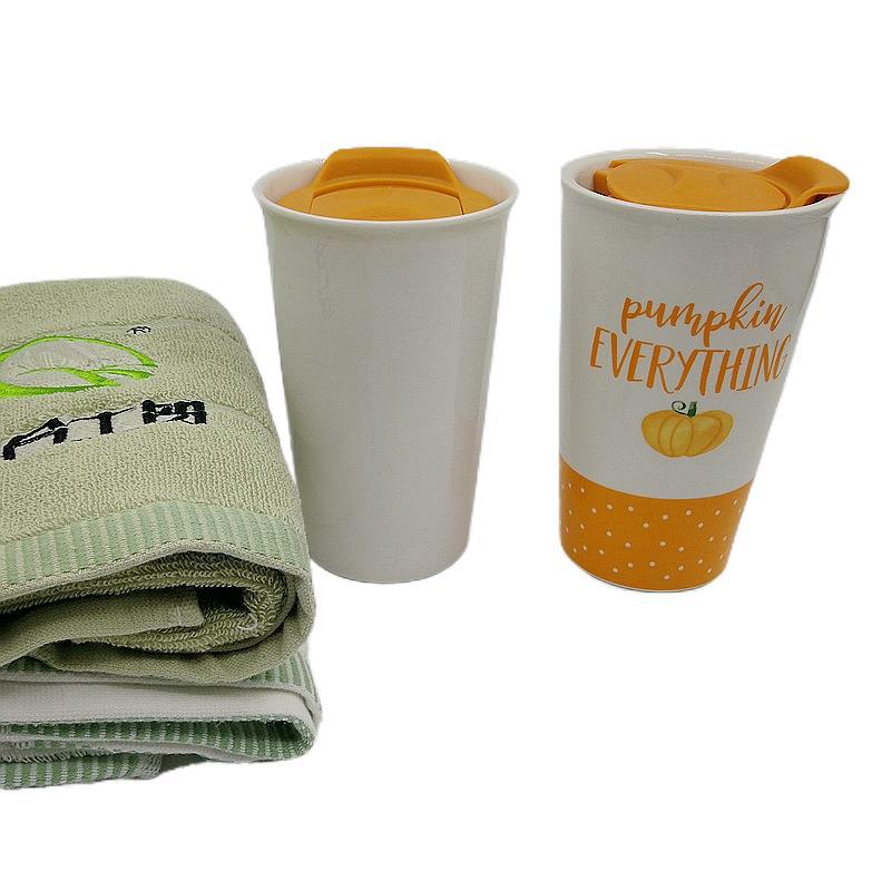 Isolierter doppelwandiger Keramikbecher Erdbeermuster Verschlussbecher Niedlicher Kaffeebecher Deckel Silikondeckel Abdeckung Tasse