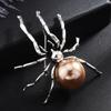 Neue Vintage Spinne Perle Brosche Pins Koreanische Mode Insekt Revers Pins Corsage Abzeichen Schmuck Geschenke Für Frauen Und Männer Zubehör
