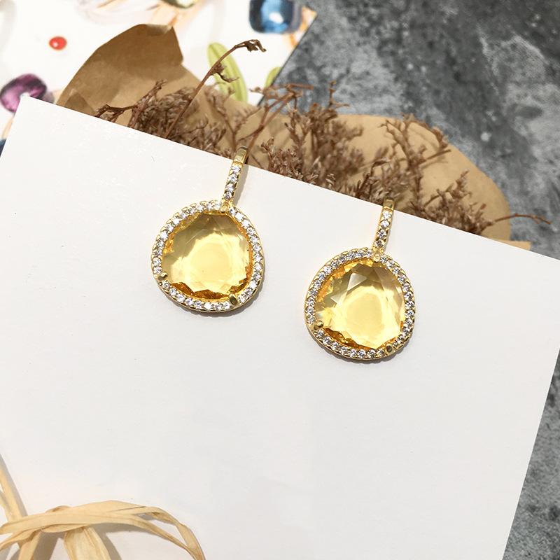 

Этнический стиль Прозрачный Кристалл Геометрическая Треугольная Форма Темперамент Серьги Крючок Для Ушей