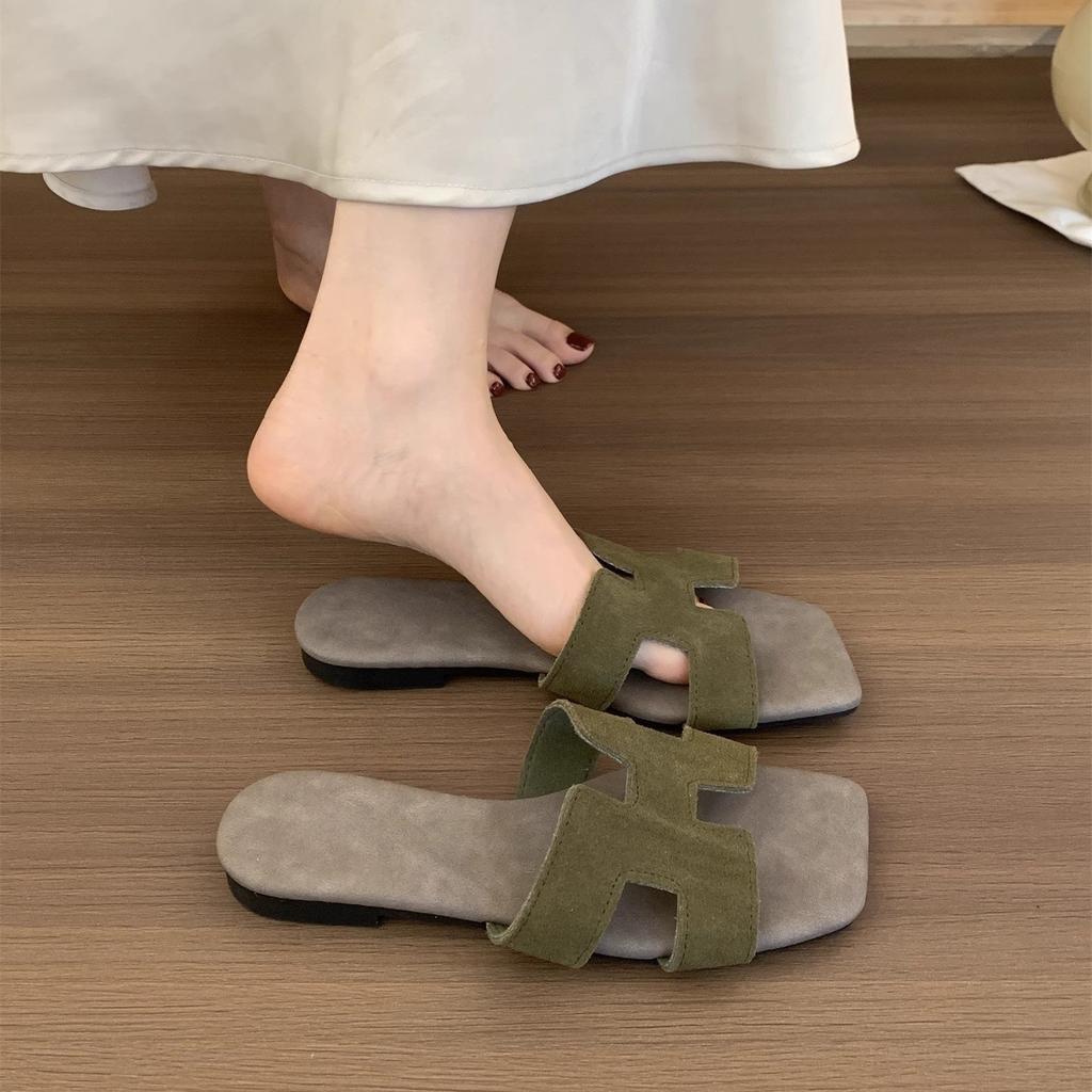 Slippers women's outer wear summer new Korean sandals soft flat bottom one-word drag seaside vacation beach shoes