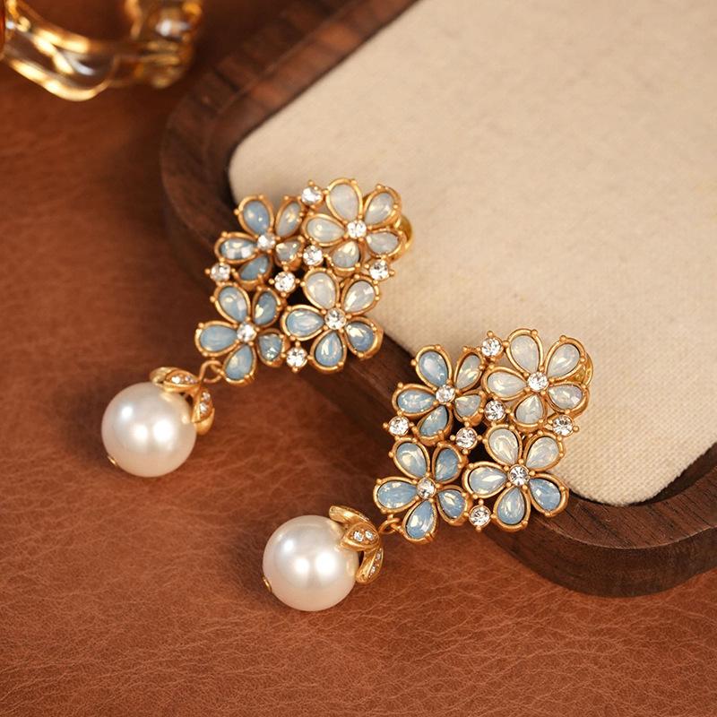 Diamond Flower Pearl Pendant Earrings Korean Light Luxury Sweet High-end Stud Earrings Niche Fashion Earrings Women