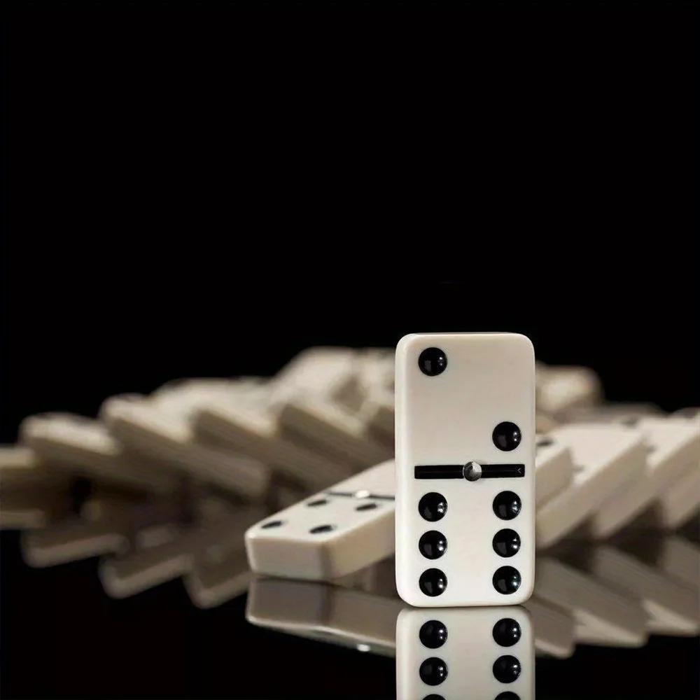 [Wooden Dominoes Game Set] 28pcs Double Six Dominoes - Wooden Box Travel Portable Carrying Table Game Set Toys Entertainment