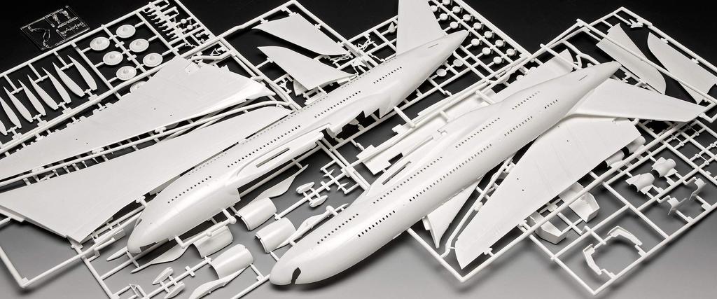 German Revell Airbus Lufthansa New Livery Plastic Model 03872 1/144 A380-800