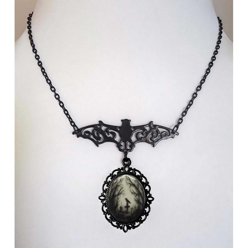 Gothic Bat Crystal Necklace - Women's Halloween Fashion Jewelry