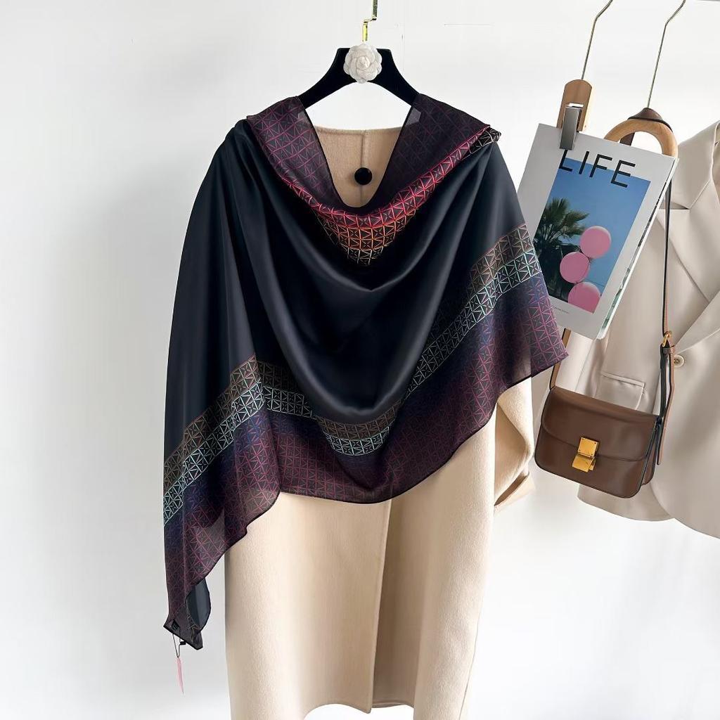 New Silk Fashion Scarf Blouse Decorative Scarf Geometric Chain Color Block Commuter Scarf Neck Protection Shawl